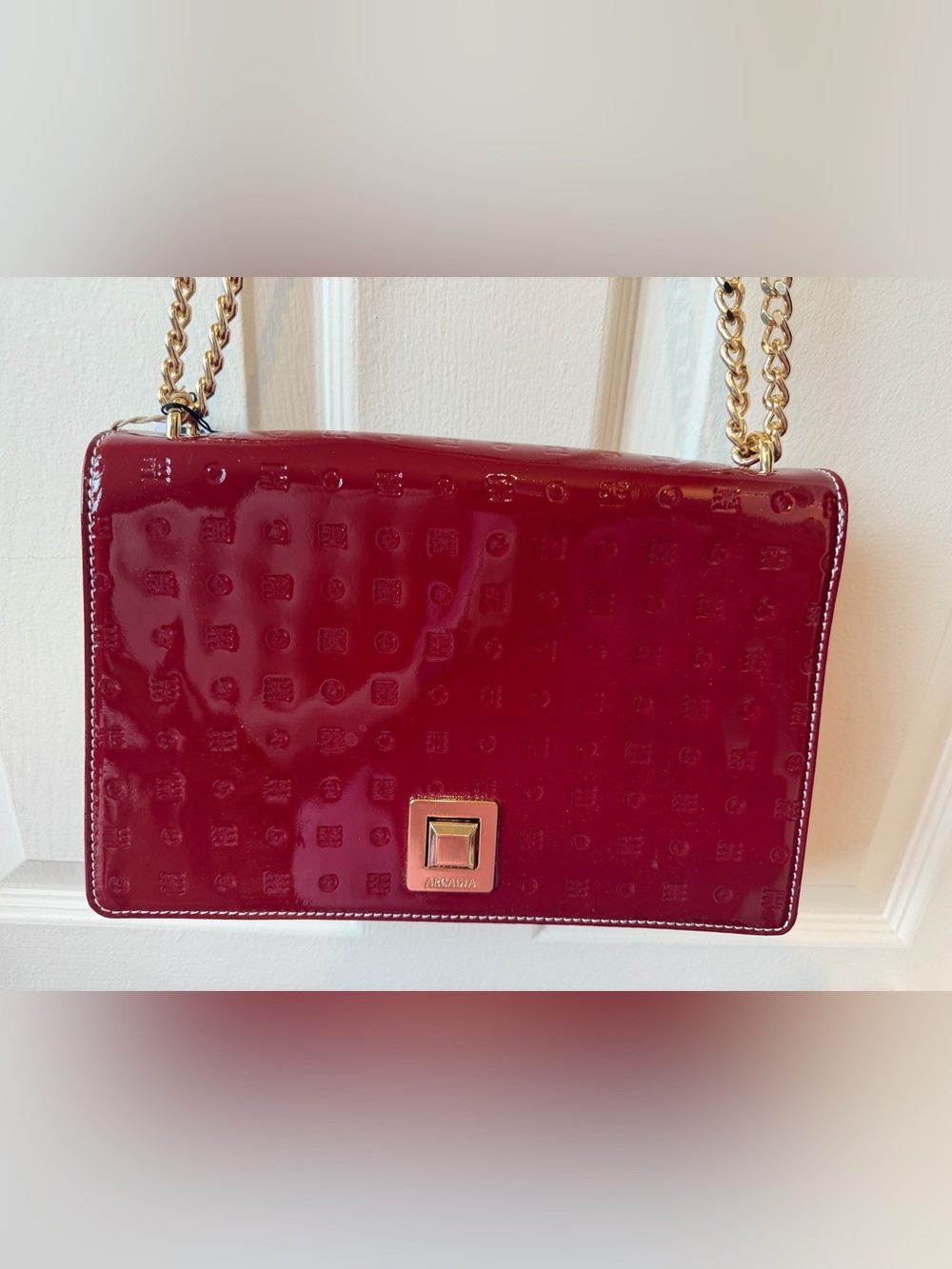 Arcadia red Patent Leather Shoulder Bag with Gold Chain